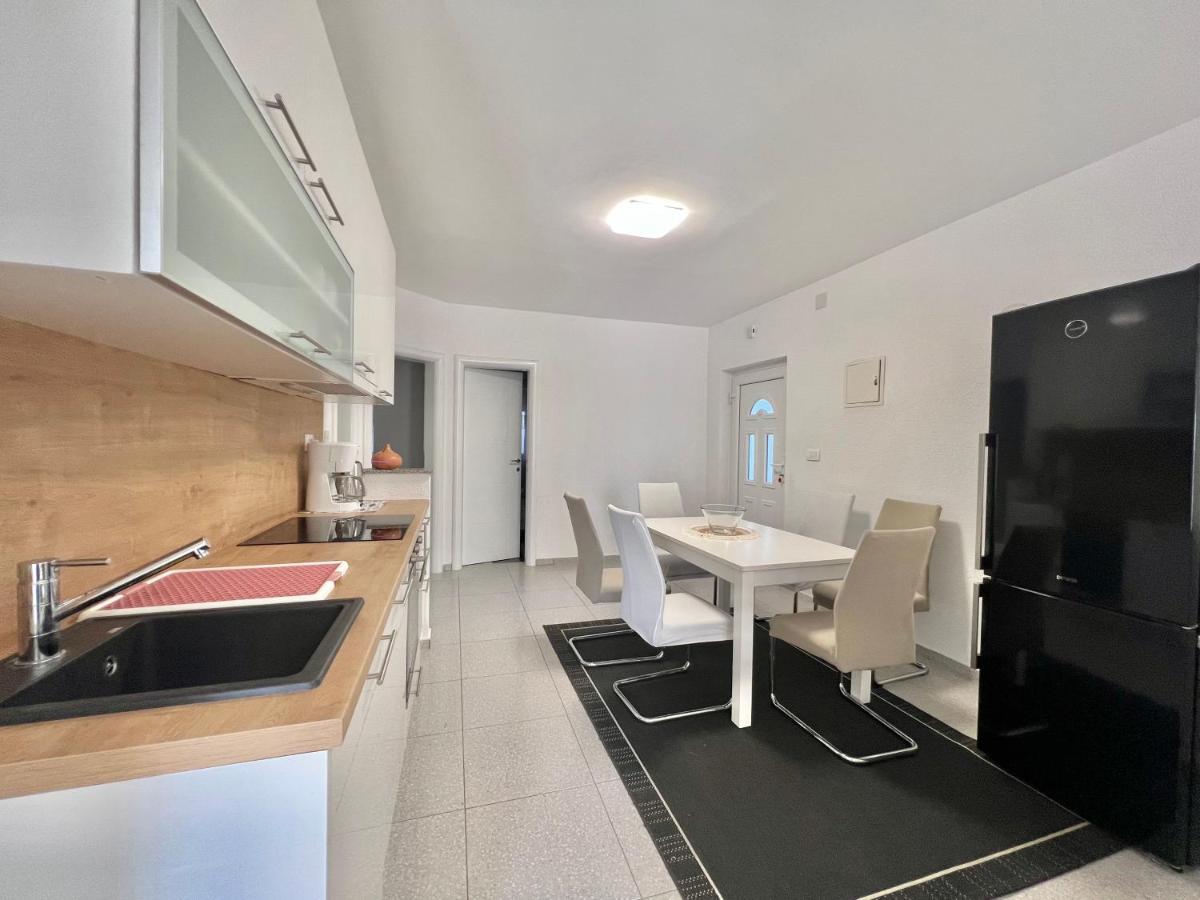 Apartmani Ana Dramalj Kültér fotó
